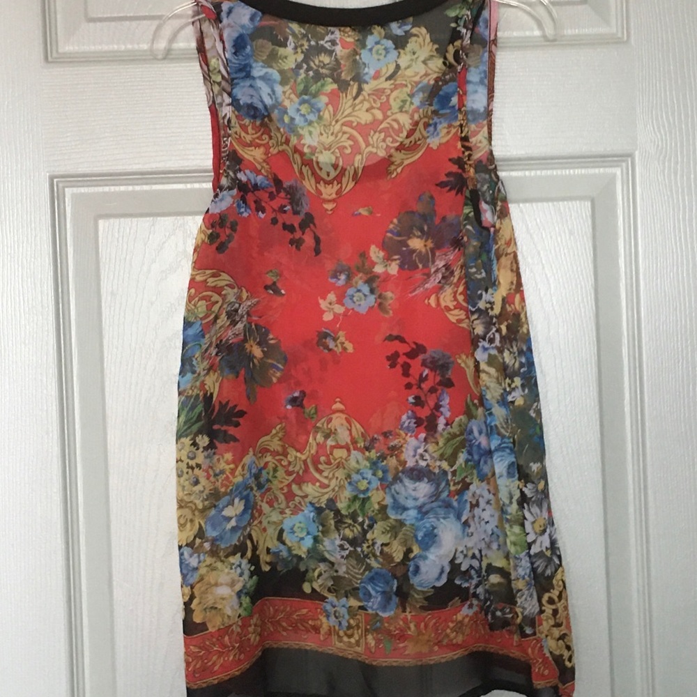 Robin-K Tops - Picture 4 of 4